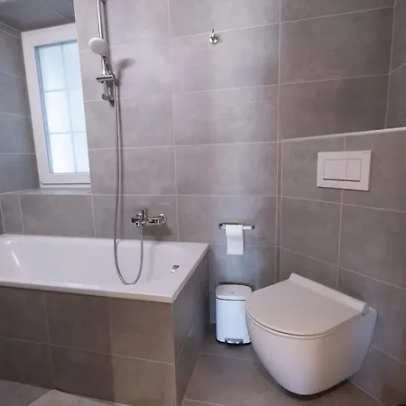 Gem For 6 아파트 *