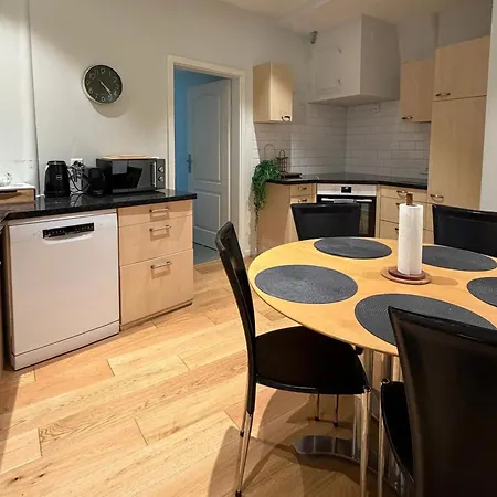 ꨄ Centre Historique Visp, 6 Pers, Unique Apartment *